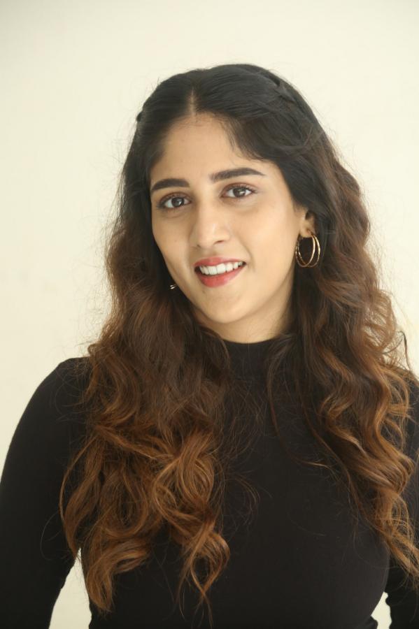 chandhini-chowdary-stills-3-10.jpg