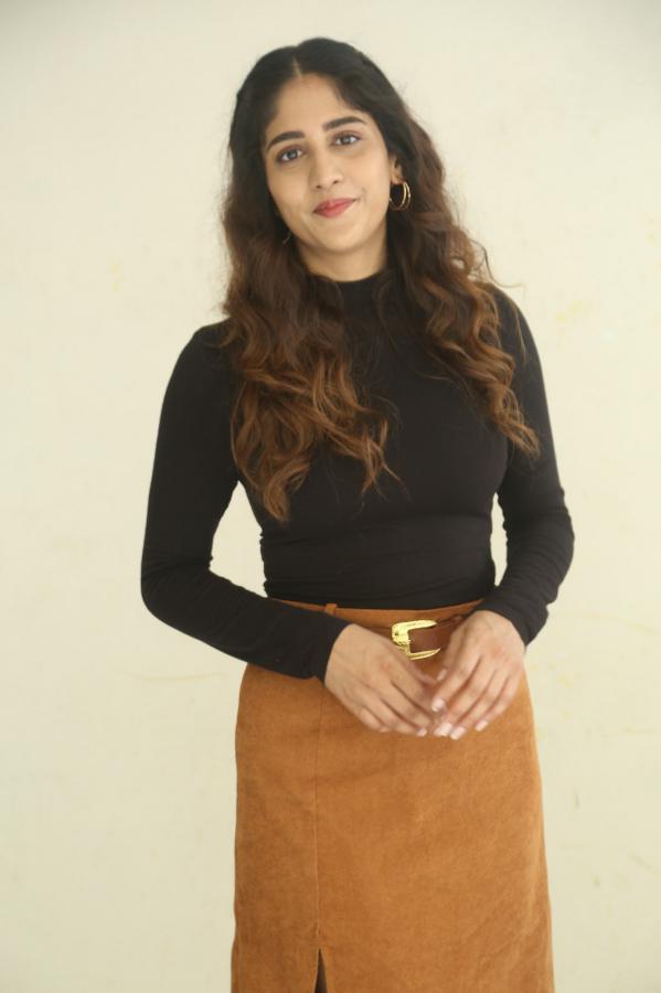 chandhini-chowdary-stills-3-7.jpg