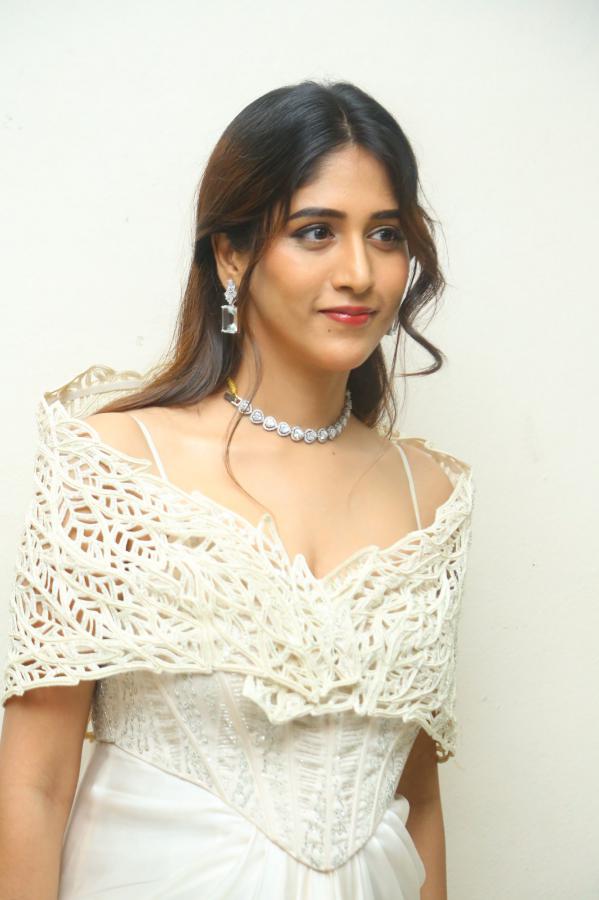 chandini-chowdary-stills-3-10.jpg