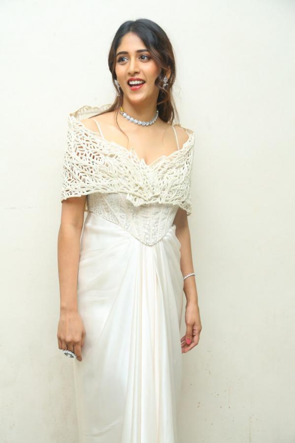 chandini-chowdary-stills-3-13.jpg