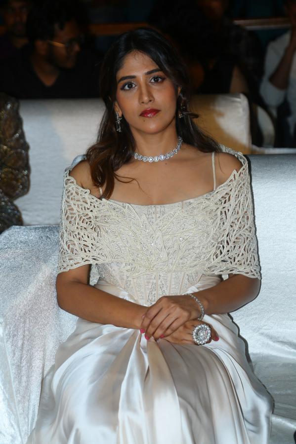 chandini-chowdary-stills-3-15.jpg