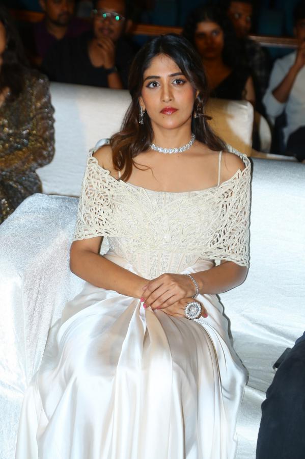 chandini-chowdary-stills-3-16.jpg