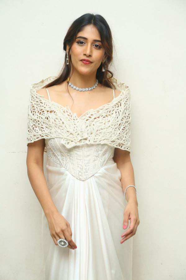 chandini-chowdary-stills-3-2.jpg