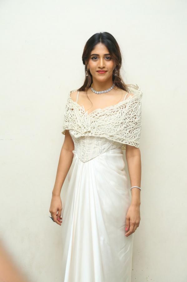 chandini-chowdary-stills-3-7.jpg