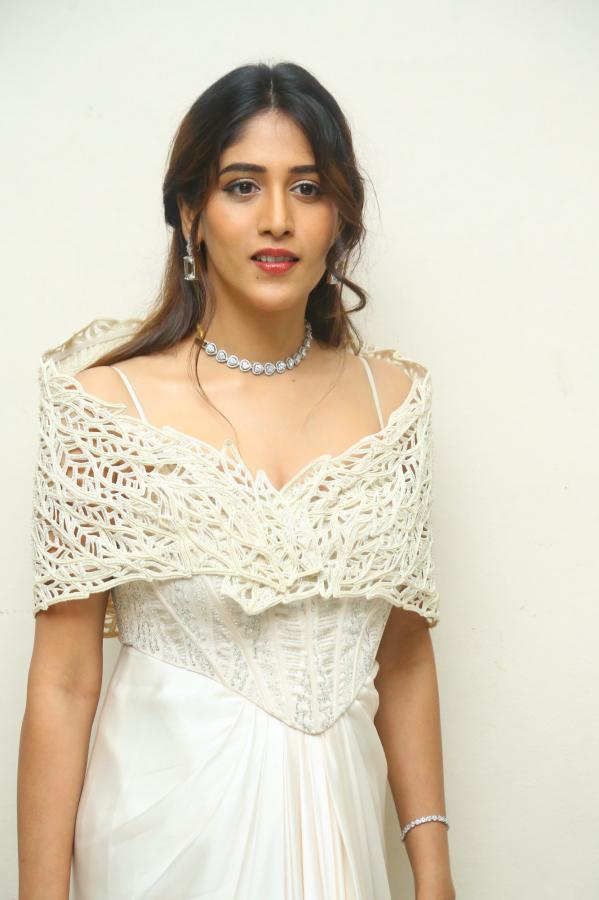 chandini-chowdary-stills-3-8.jpg