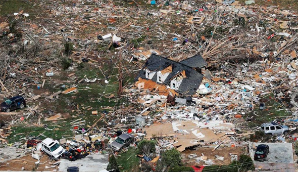 Chido Hurricane: ఫ్రాన్స్ అతలాకుతలం .. చిడో తుఫాన్ పంజాకు విలవిల