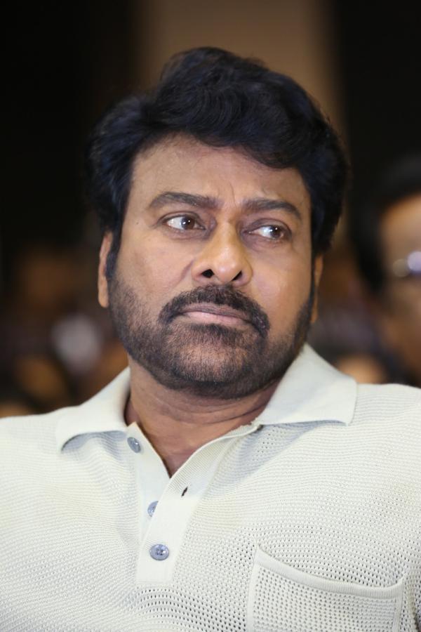 chiranjeevi-stills-9-2.jpg