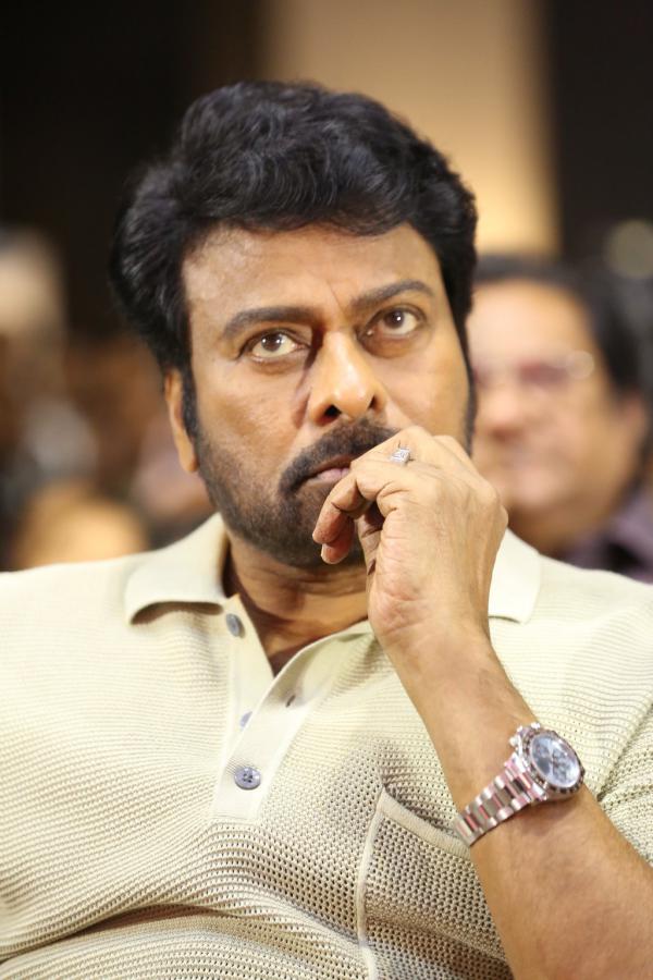 chiranjeevi-stills-9-5.jpg