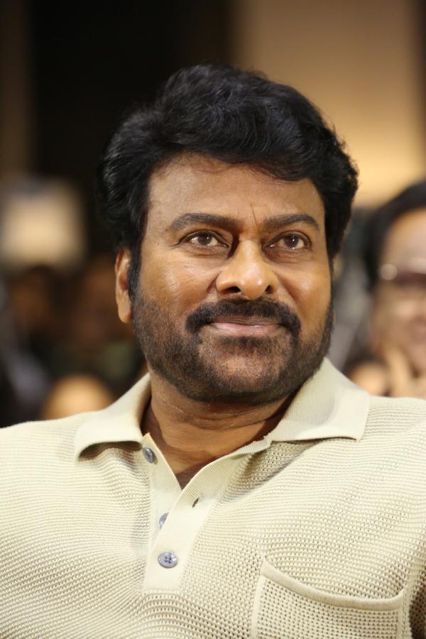 chiranjeevi-stills-9-6.jpg
