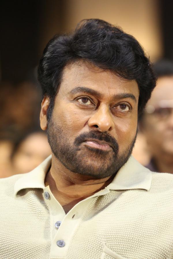 chiranjeevi-stills-9-9.jpg