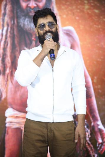 chiyan-vikram-stills-2-14.jpg