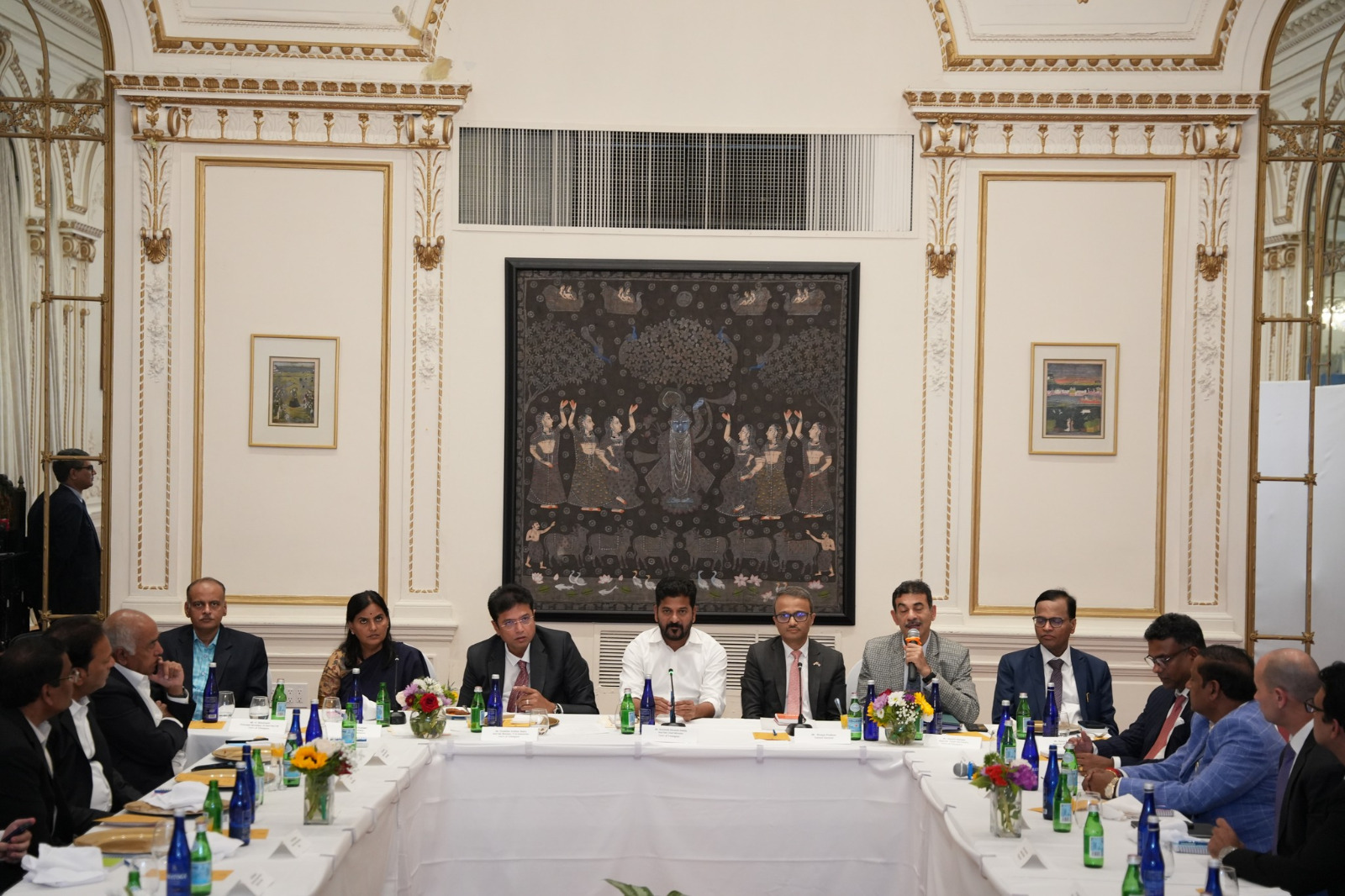 cm-revanth-meeting-with-american-industrialists-2.jpg