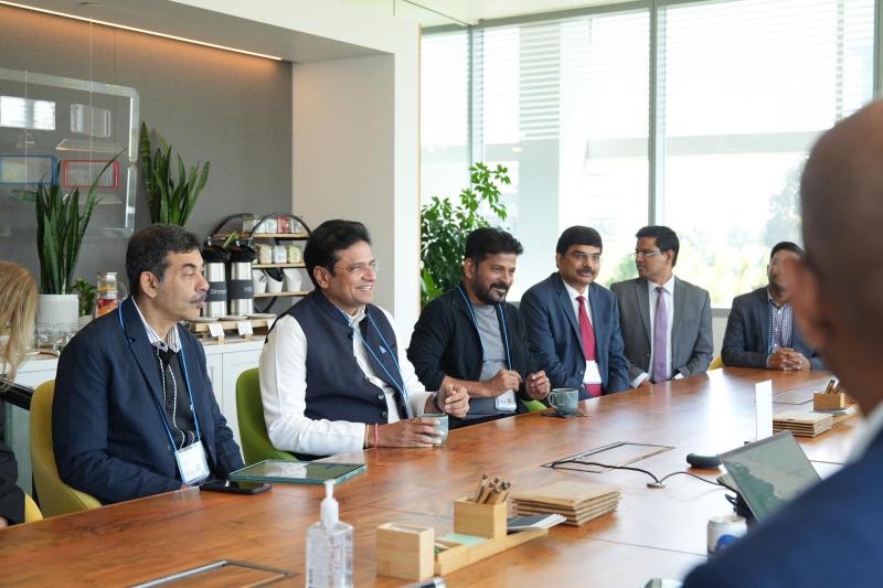 cm-revanth-visits-google-cloud-head-office-5.jpg