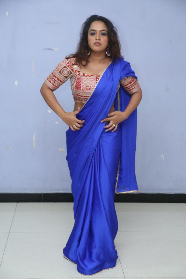 dharani-priya-stills-24.jpg