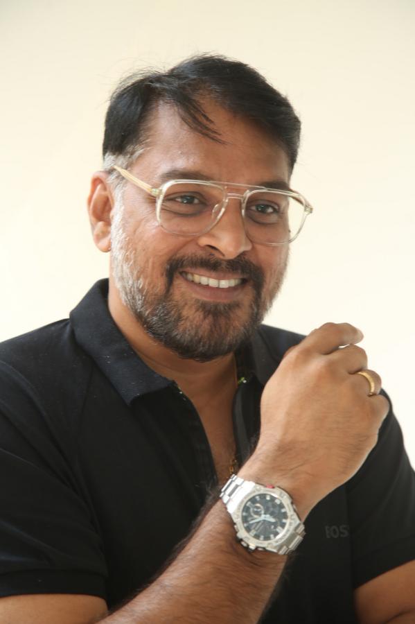 director-eswar-karthik-interview-4.jpg