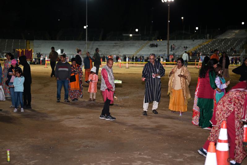 diwali-celebrations-at-the-city-of-folsom-11.jpg