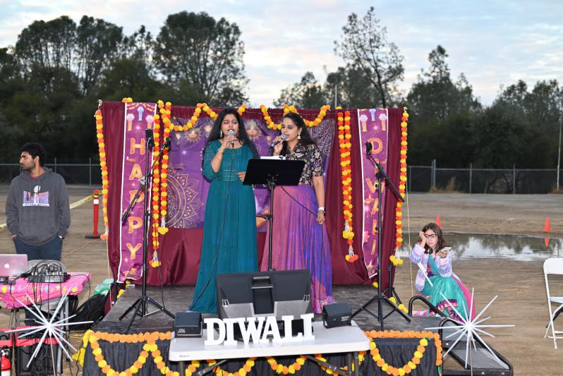 diwali-celebrations-at-the-city-of-folsom-8.jpg