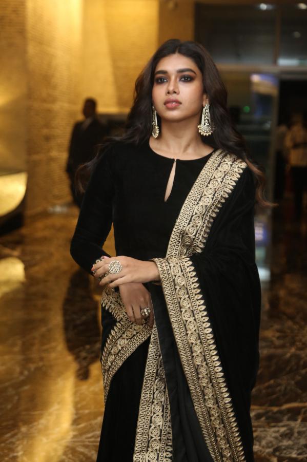 dushara-vijayan-stills-19.jpg
