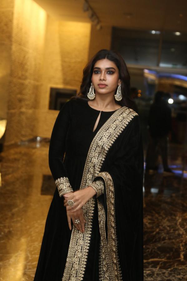 dushara-vijayan-stills-6.jpg