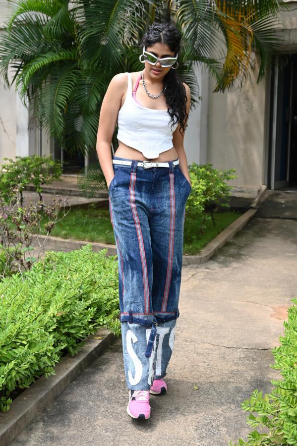 faria-abdullah-stills-5-12.jpg