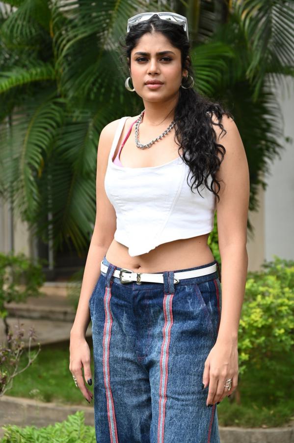 faria-abdullah-stills-5-3.jpg