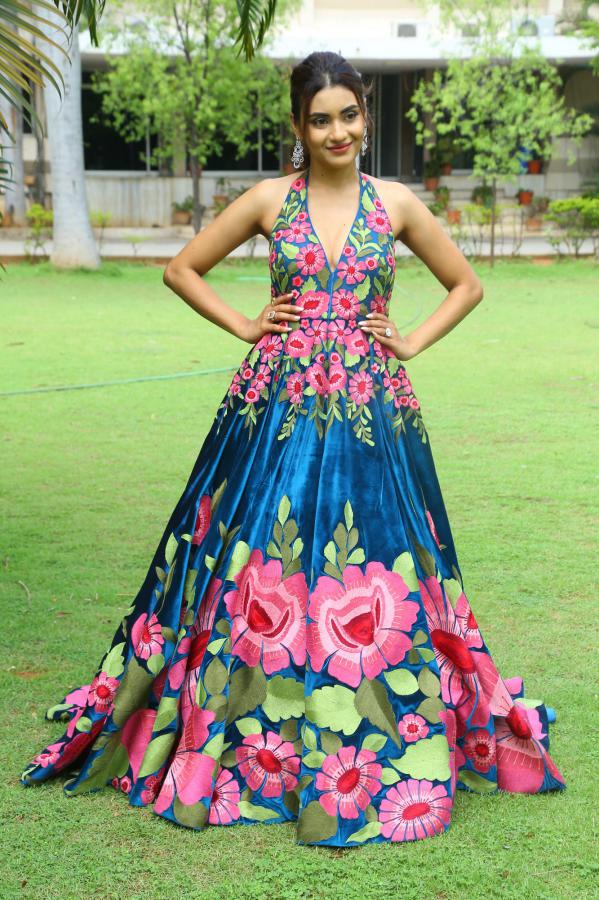 garima-chouhan-stills-2.jpg