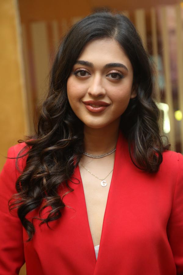 gayatri-bhardwaj-stills-15.jpg