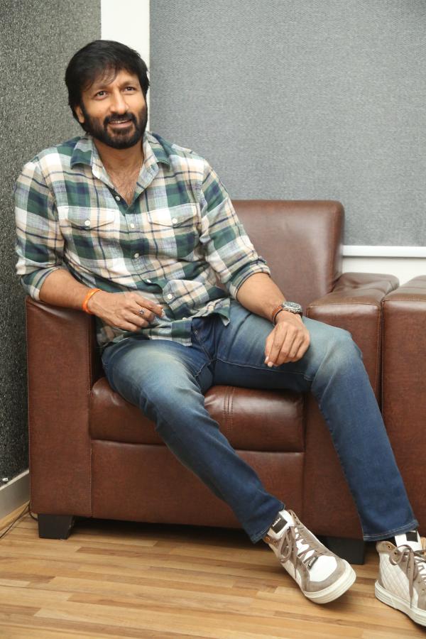 gopichand-stills-5-2.jpg