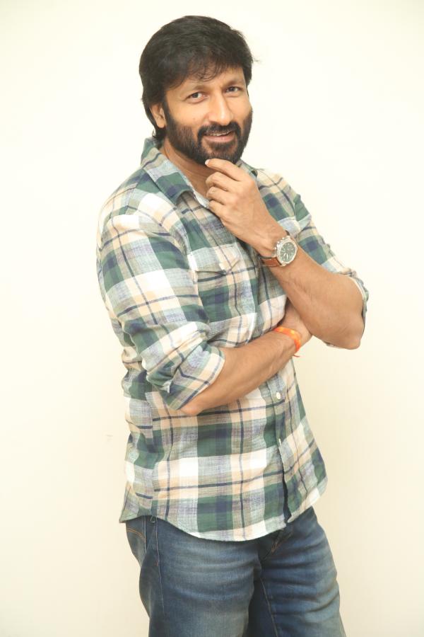 gopichand-stills-5-24.jpg