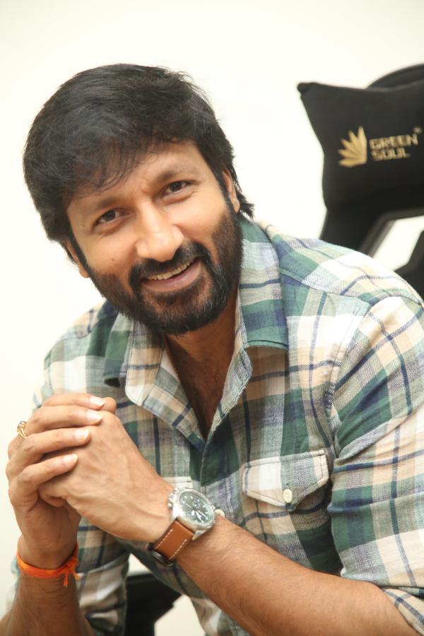 gopichand-stills-5-30.jpg