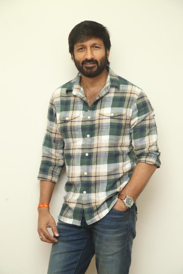 gopichand-stills-5-6.jpg