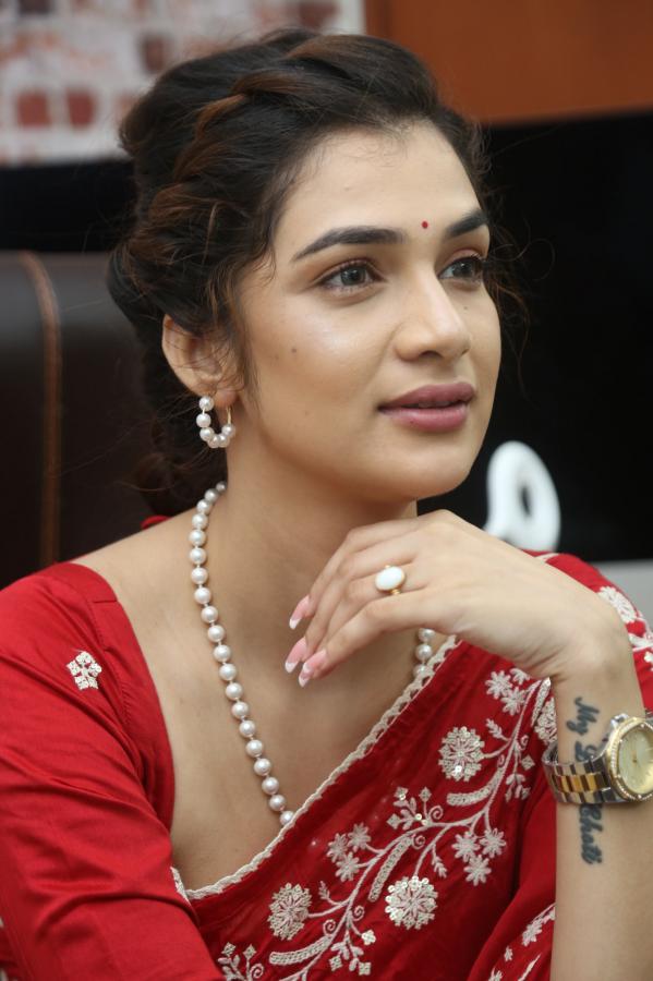 haasini-sudeer-stills-15.jpg