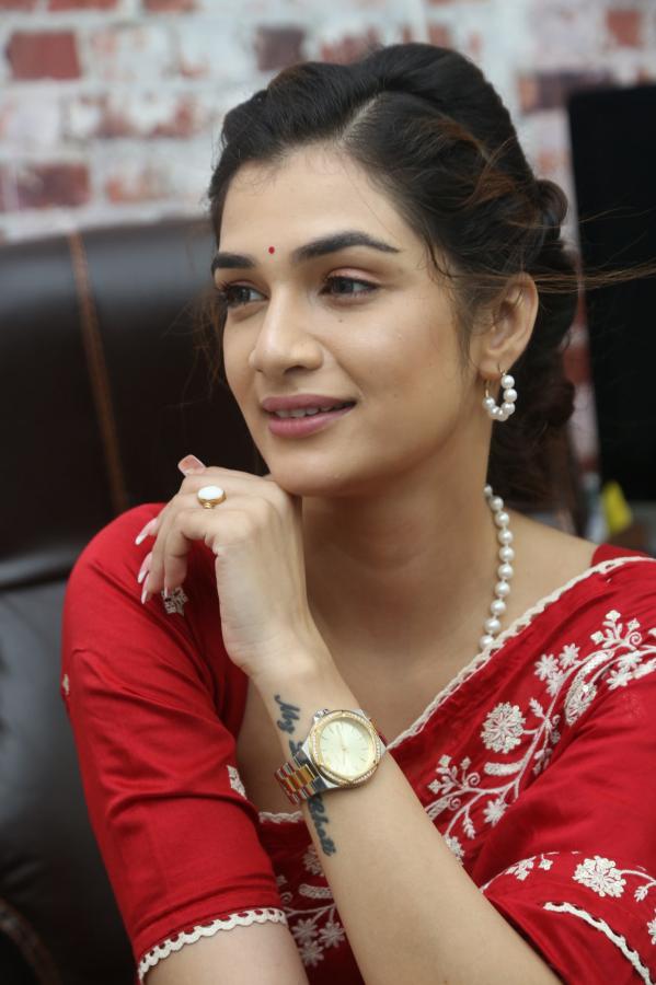 haasini-sudeer-stills-17.jpg