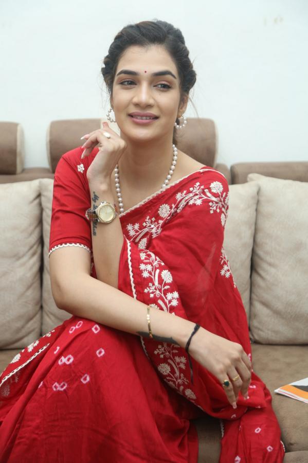 haasini-sudeer-stills-22.jpg