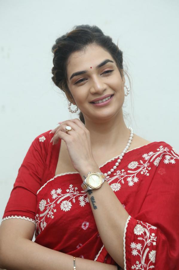 haasini-sudeer-stills-3.jpg