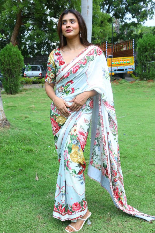 hebhha-patel-stills-10.jpg