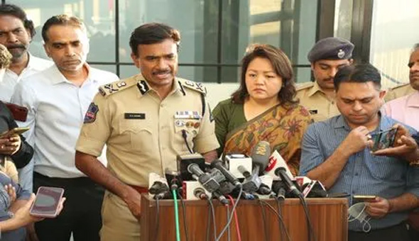 Telangana Police: సంధ్య ఘటనపై తప్పుడు వీడియోలు పోస్ట్ చేస్తే తొక్క తీస్తాం: పోలీసులు వార్నింగ్