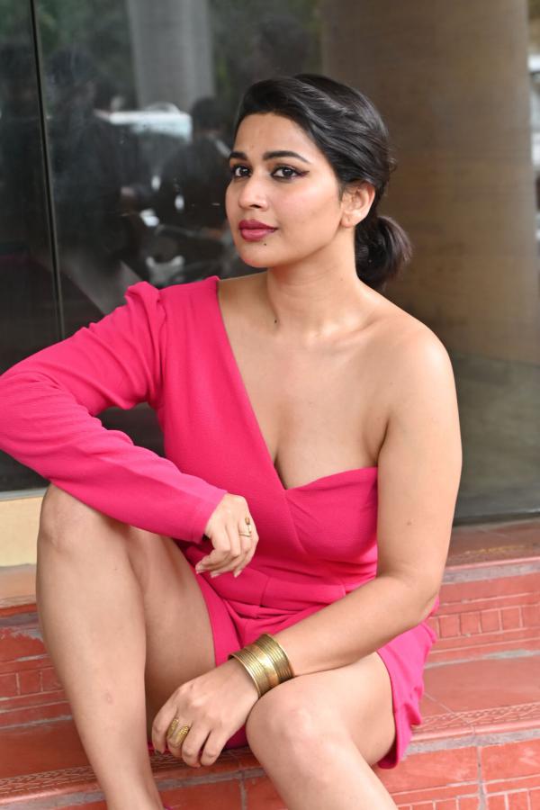 inaya-sultana-stills-2-16.jpg