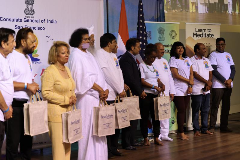 indian-consulate-san-francisco-celebration-yoga-in-fremont-13.jpg