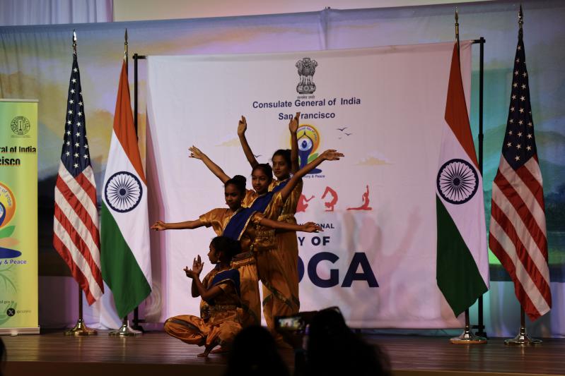 indian-consulate-san-francisco-celebration-yoga-in-fremont-15.jpg