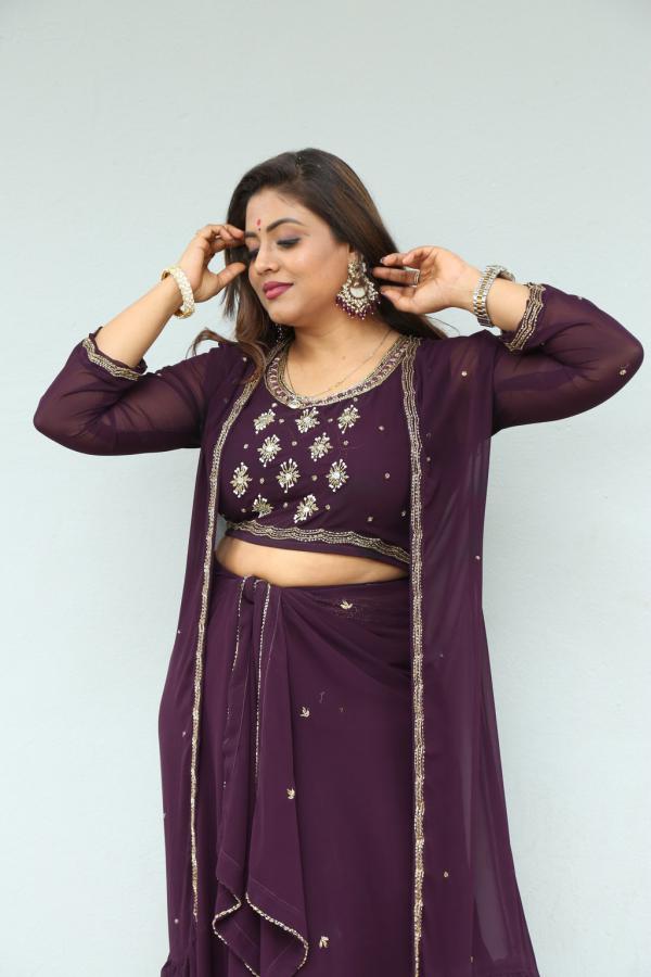 iniya-stills-14.jpg
