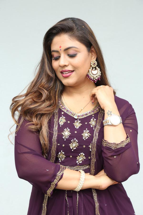 iniya-stills-5.jpg