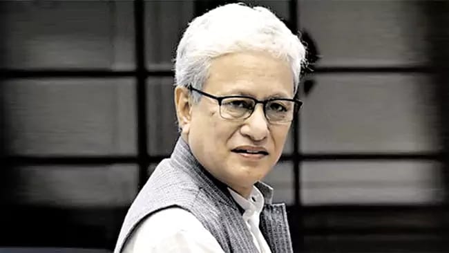 Governor : శుభకార్యాలకు వెళ్లినప్పుడు బొకేలు కాదు.. ఇవి ఇవ్వండి