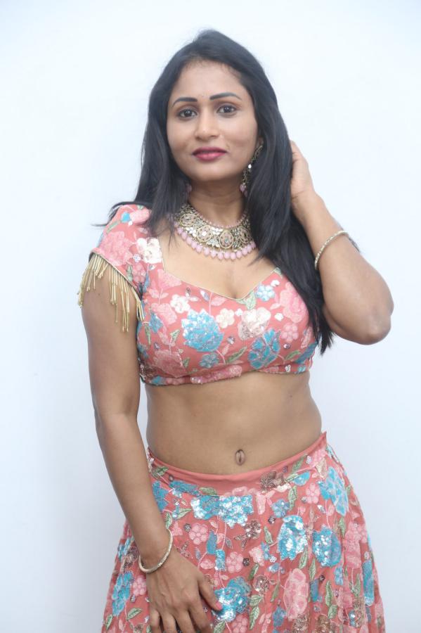 jo-sharma-stills-14.jpg