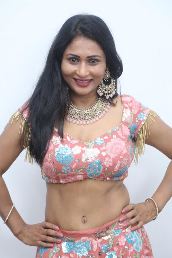 jo-sharma-stills-18.jpg