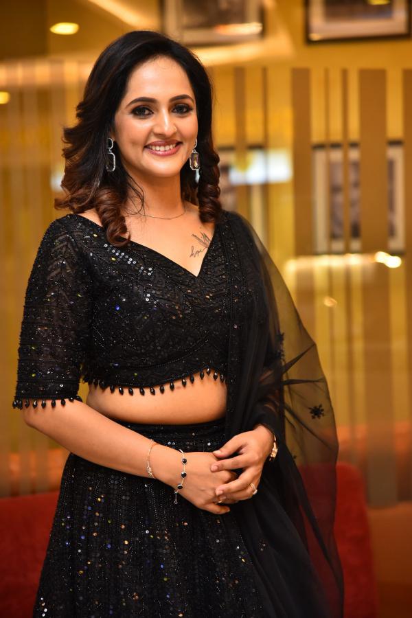 jyothi-rai-poorvaj-stills-11.jpg