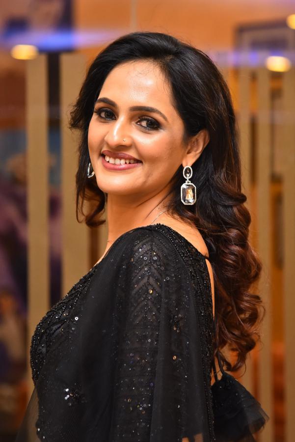 jyothi-rai-poorvaj-stills-6.jpg