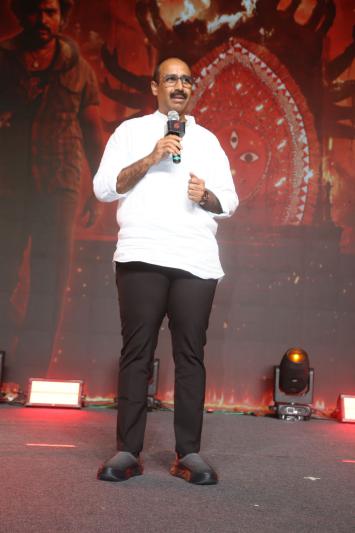 ka-movie-pre-release-7.jpg