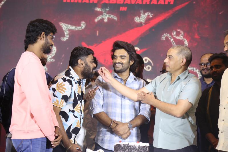 ka-movie-success-celebrations-11.jpg