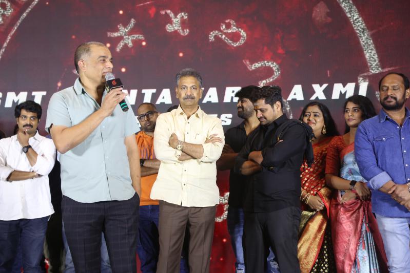 ka-movie-success-celebrations-15.jpg